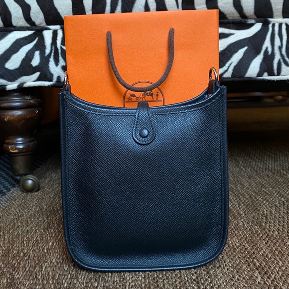 Hermès Taurillon Clemence Evelyne 16 TPM Bag - Picture 4 of 12